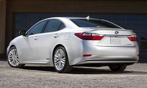 2014 Lexus ES Is Now Available in Canada