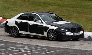 2014 Mercedes E63 AMG Will Come With Standard 4MATIC AWD?