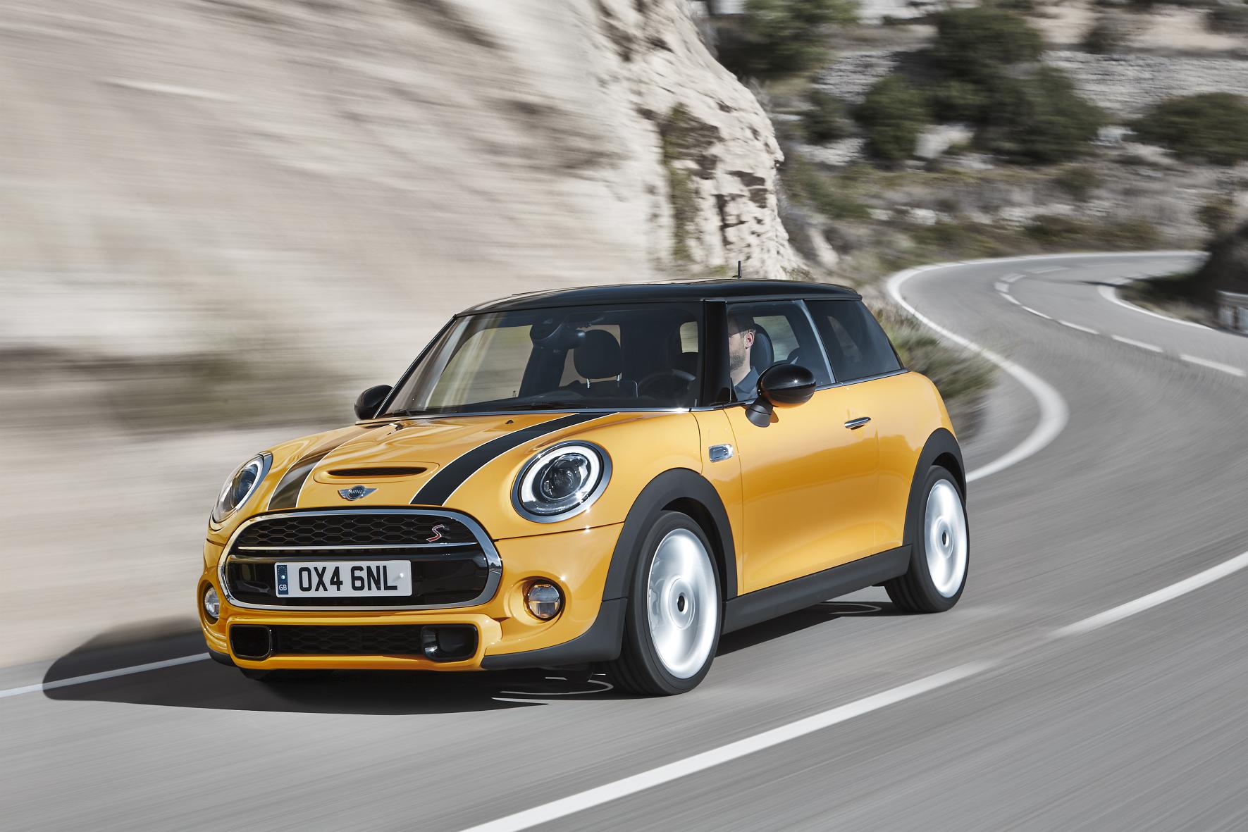 2014 MINI Cooper Priced at GBP15,300 in the UK - autoevolution