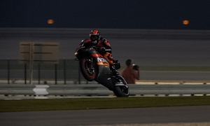 2014 MotoGP: Aleix Espagaro Fastest in Day 1 of the Qatar Final Test
