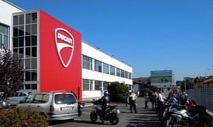 2014 MotoGP: Ducati Decides on Factory or Open Entry after Sepang Tests