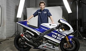 2014 MotoGP: Rossi Has to Adapt to Lorenzo's Motorcycle