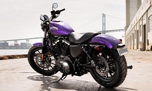 2014 Sportster Iron 883 Is a Tough-Looking Ride