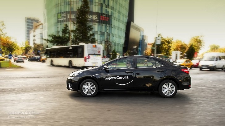 2014 Toyota Corolla city driving
