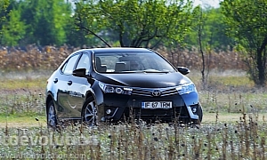 2014 Toyota Corolla Tested by autoevolution