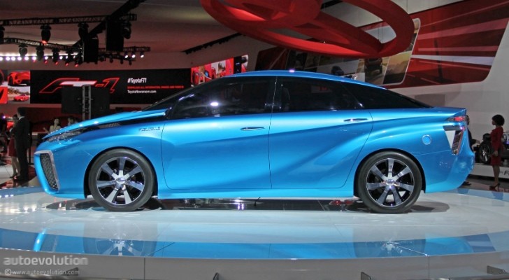 2014 Toyota FCV Concept Live Photos