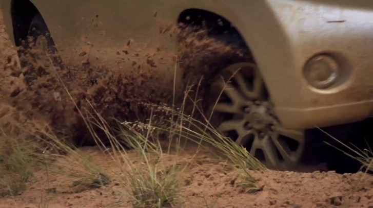 2014 Toyota Land Cruiser Prado Blasting Sand