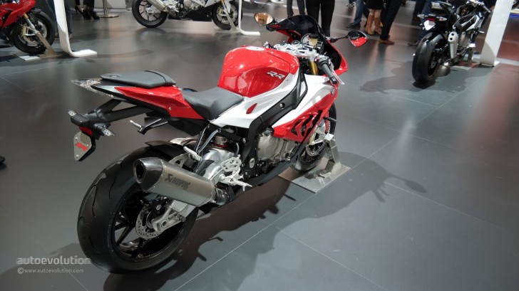 2015 BMW S1000RR Live Photo from EICMA