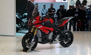 2015 BMW S1000XR Prices Announced, More Affordable than Ducati Multistrada
