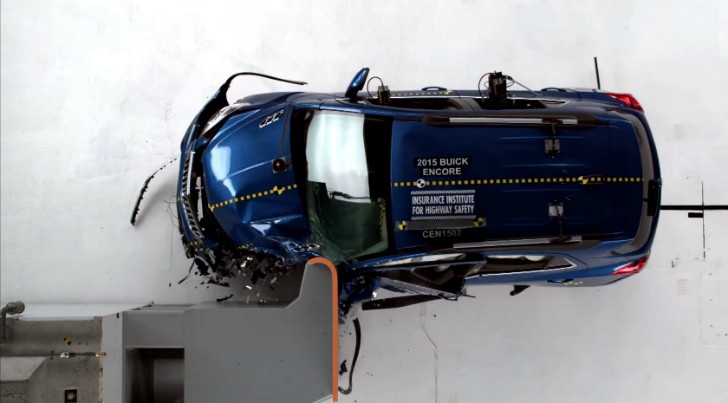 2015 Buick Encore crash test