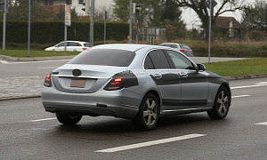 2015 C-Class W205 Moulting Almost Entire Camouflage
