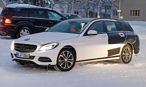 2015 C-Class Wagon S205 Spied in Lapland