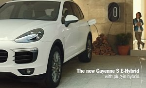 2015 Cayenne S E-Hybrid Commercial: Refueling Is Child's Play