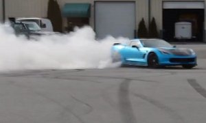 2015 Chevrolet Corvette Z06 Massive Burnout Covers Everything Up In Smoke