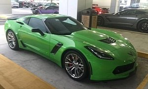 2015 Corvette Z06 Gets Repainted in Head-Turning Green