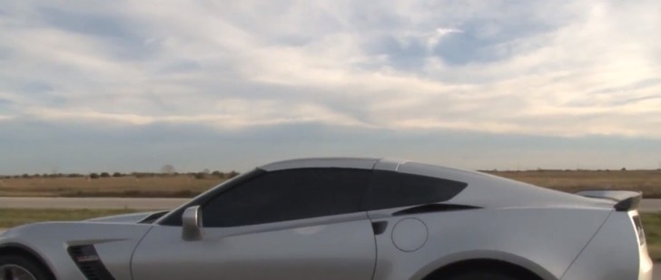 2015 Corvette Z06 Races 2015 Dodge Challenger Hellcat