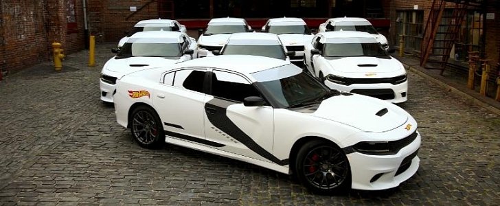 2015 Dodge Charger Fleet Dressed as Star Wars Stormtroopers for Uber