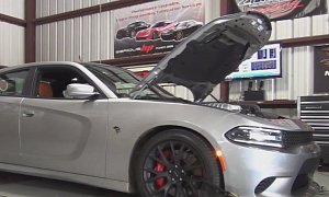 2015 Dodge Charger SRT Hellcat Screams Like the Devil with a Magnaflow Exhaust