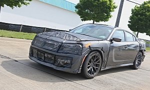 2015 Dodge Charger SRT Hellcat Spied Testing