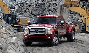 2015 Ford F-450 Can Tow 31,200 Pounds According to the SAE J2807 Standard