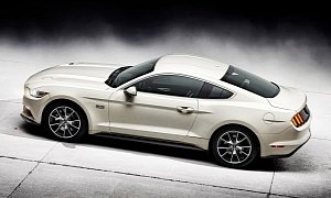 2015 Ford Mustang EcoBoost Costs $25,995, GT Starts At $32,925