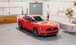 2015 Ford Mustang Shows Up in First Official Photos
