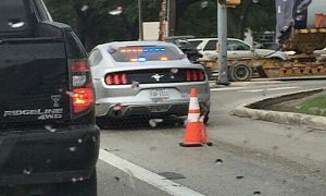 2015 Ford Mustang Unmarked Police Car Spotted, Better Watch Out