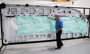 2015 Ford Transit Offers Five Rows of Side Airbag Protection <span>· Video</span>