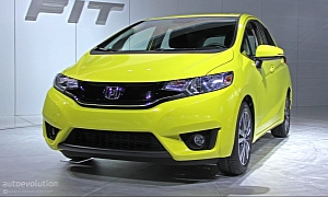 2015 Honda Fit Debuts in Detroit, Gets 41 MPG <span>· Live Photos</span>