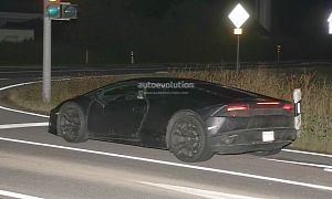 2015 Lamborghini Cabrera V10 Supercar Spied at Night