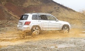 2015 Mercedes-Benz GLK-Class Tested: a Surprising Overall Package with G-Class Looks