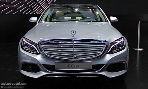 2015 Mercedes C-Class Takes a Luxury Lead in Detroit <span>· Live Photos</span>