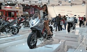 2015 MV Agusta Turismo Veloce 800 Aims at a Different Demographic at EICMA <span>· Live Photos</span>