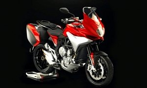 2015 MV Agusta Turismo Veloce 800 Lusso Is a Cool Sport-Tourer