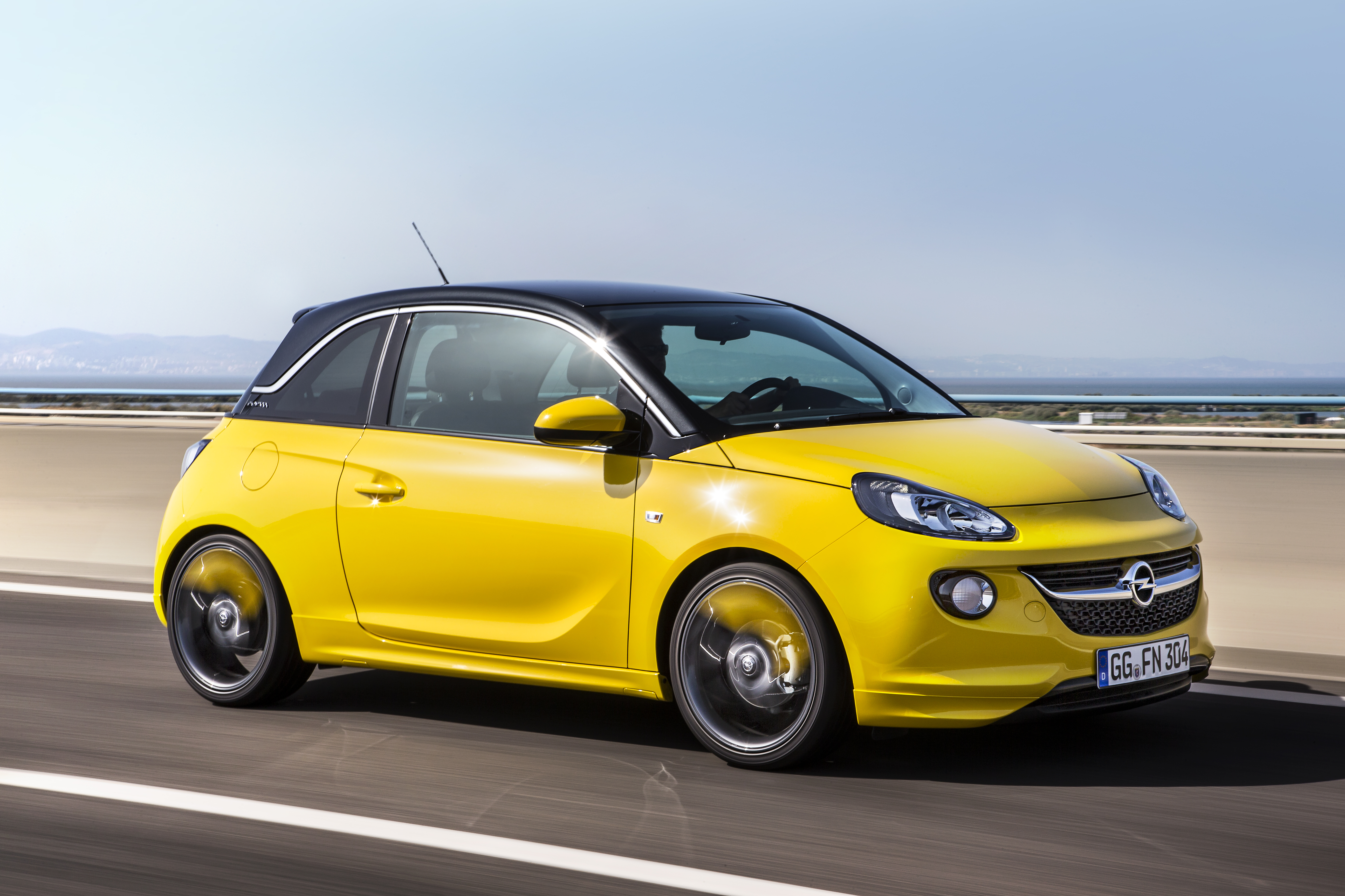 2015 Opel Adam Easytronic 3.0 Debuts at the Istanbul Motor Show