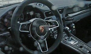 2015 Porsche 911 Turbo Facelift Shows a New Steering Wheel in Latest Spyshots