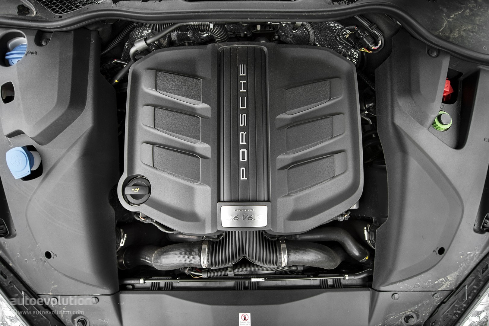 Порше кайен какой двигатель. Двигатель Cayenne 958. Porsche Cayenne 958 3.6 мотор. Porsche Cayenne 958 моторы. Кайен 3.6 двигатель.