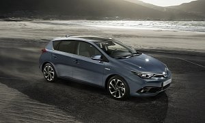 2015 Toyota Auris Facelift Shares New Details about Its Engine Lineup