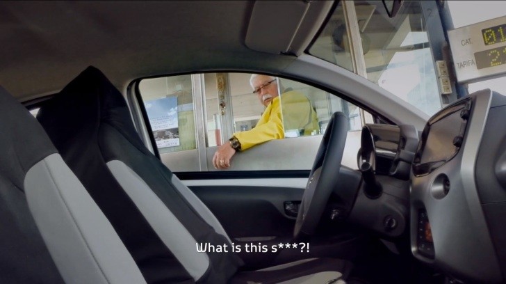 Toyota Aygo invisible driver prank