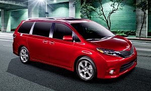 2015 Toyota Sienna Gets Unveiled over the Internet