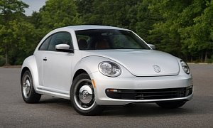 2015 Volkswagen Beetle Classic Adds Retro Styling, Drops Price