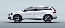 2015.5 Volvo V60 Cross Country Gets Priced for the United States <span>· Video</span>