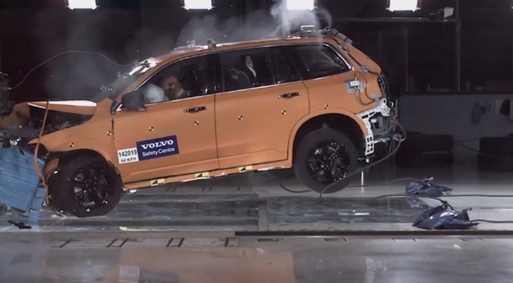 2015 Volvo XC90 Crash Test