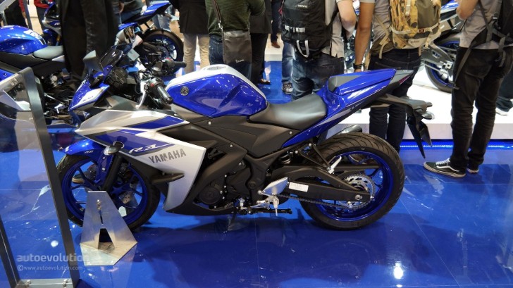 2015 Yamaha YZF-R3 at EICMA