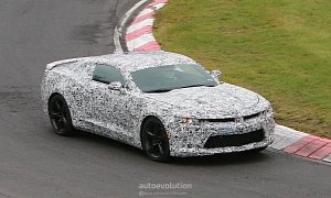 2016 Chevrolet Camaro Sings Its V8 Burble on the Nurburgring