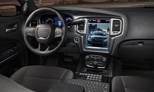 2016 Dodge Charger Pursuit Features a 12.1-inch Touchscreen – Video, Photo Gallery