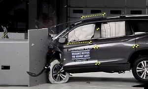 2016 Honda Pilot Aces the Small Overlap IIHS Crash Test, Earns Top Safety Pick+