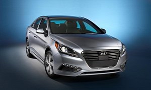 2016 Hyundai Sonata Plug-In Hybrid Can Deliver 27 Electric Miles