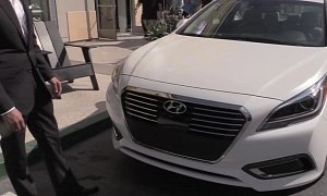 2016 Hyundai Sonata Plug-In Hybrid Gets Detailed Walkaround Video with Product Manager