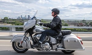 2016 Indian Chieftain Looks in New Colors, Price Announced